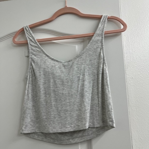 NWT Heather Gray Cowl Neck Ribbed Cropped Tank Top - Size Small - Picture 2 of 4